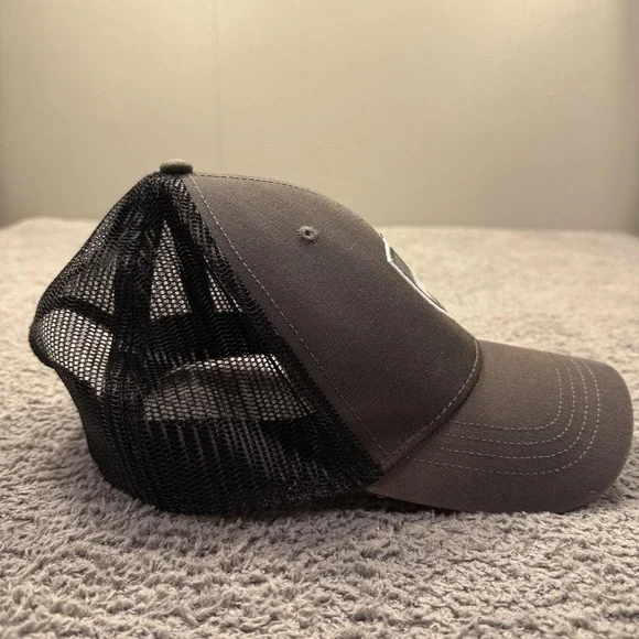 Kuhl Hat Cap Snap Back Black Gray Trucker Mesh‎ Embroidered Shield Patch Mens - Picture 7 of 9